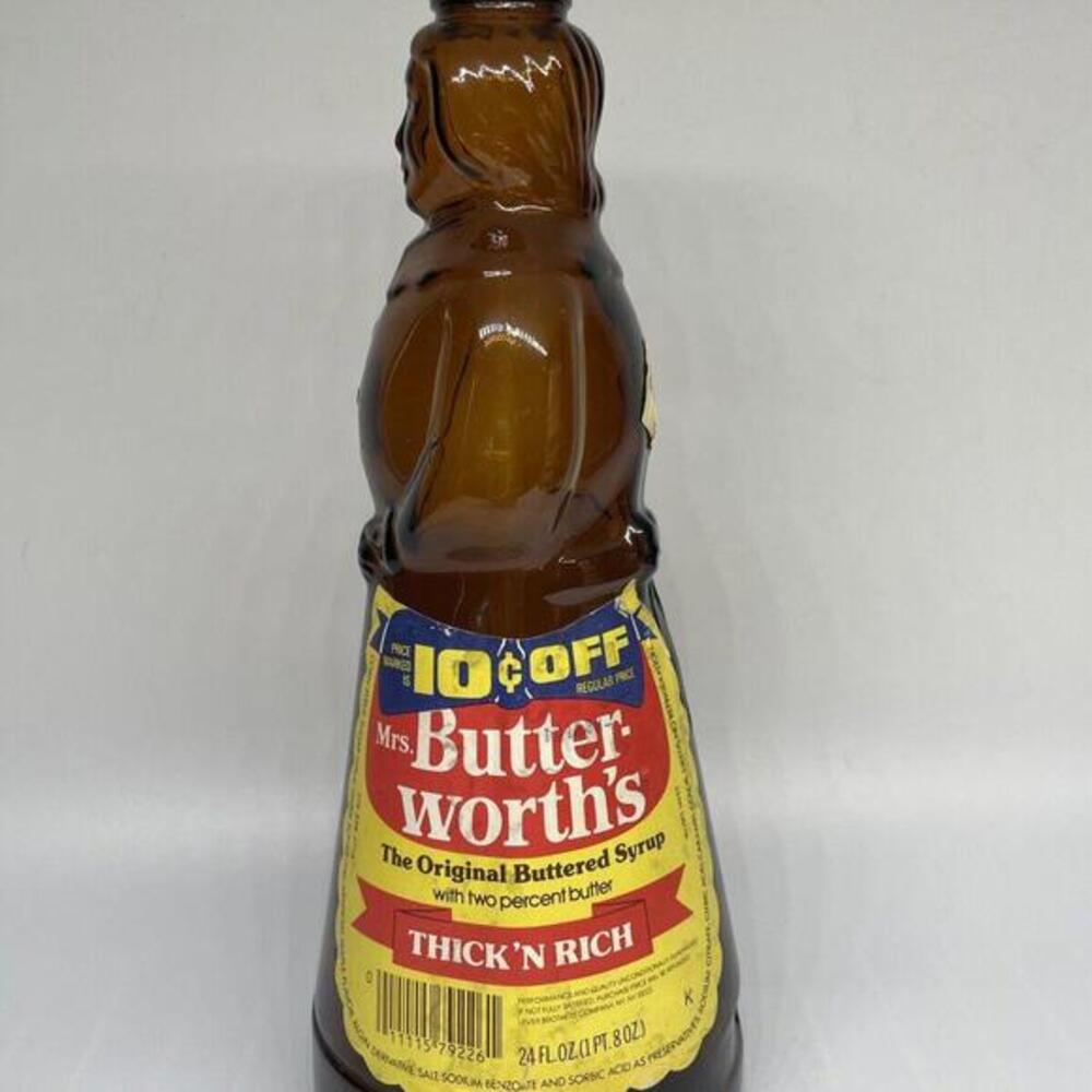Vintage Mrs Butterworth's 24oz Glass‎ Syrup Bottle Metal Cap Misaligned Label
